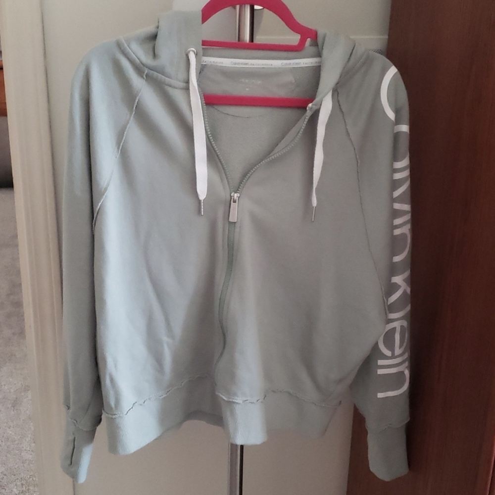 Zip up